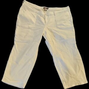 Torrid White Crop Jeans